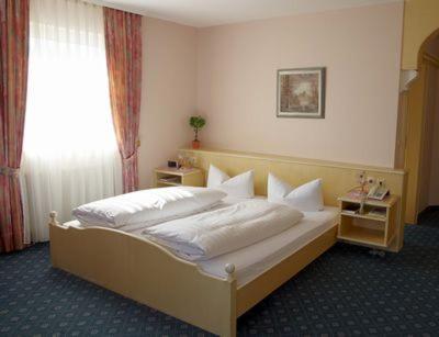Hotel Krone Кресброн Экстерьер фото